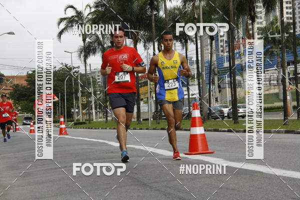 Buy your photos of the eventSantander Track & Field Run Series - Shopping Tambor on Fotop