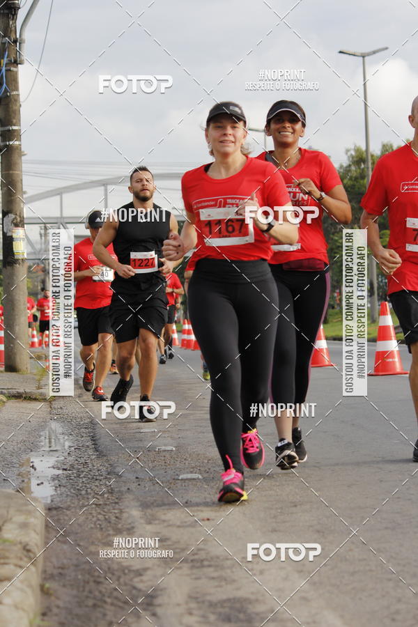 Buy your photos of the eventSantander Track & Field Run Series - Shopping Tambor on Fotop