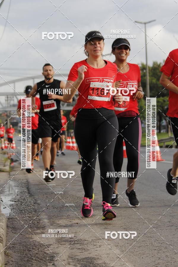 Buy your photos of the eventSantander Track & Field Run Series - Shopping Tambor on Fotop