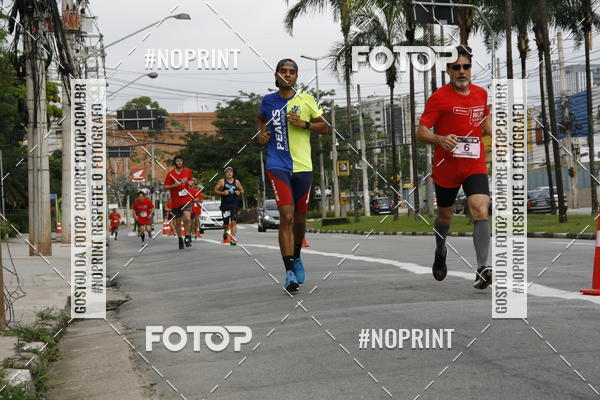 Buy your photos of the eventSantander Track & Field Run Series - Shopping Tambor on Fotop