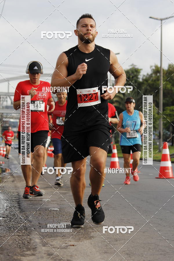 Buy your photos of the eventSantander Track & Field Run Series - Shopping Tambor on Fotop