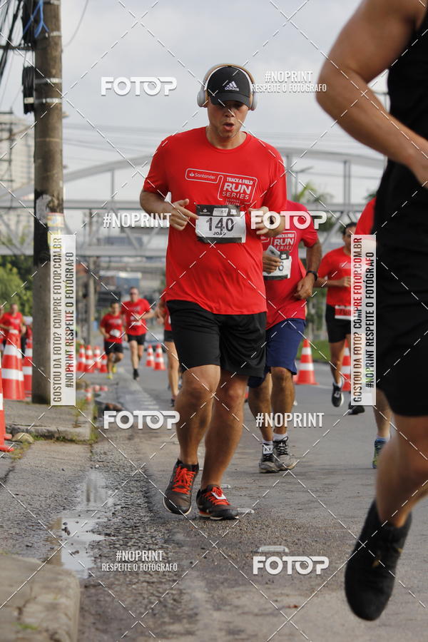 Buy your photos of the eventSantander Track & Field Run Series - Shopping Tambor on Fotop