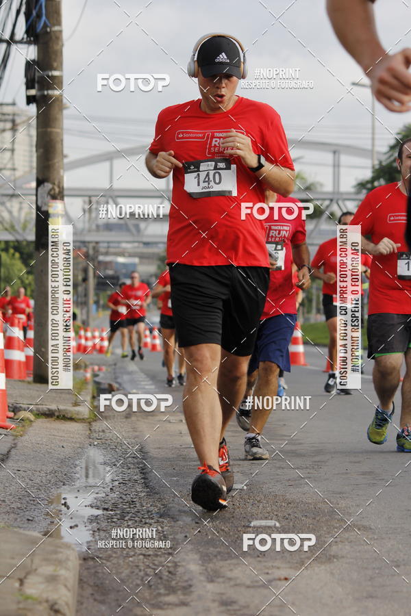 Buy your photos of the eventSantander Track & Field Run Series - Shopping Tambor on Fotop