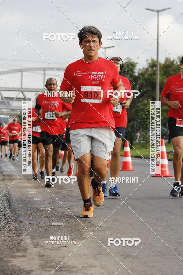 Buy your photos of the eventSantander Track & Field Run Series - Shopping Tambor on Fotop