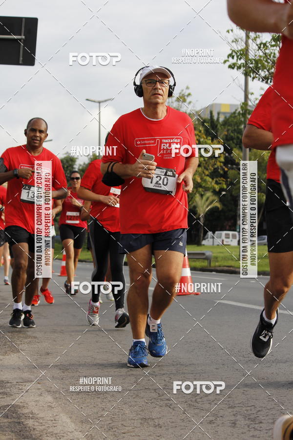 Buy your photos of the eventSantander Track & Field Run Series - Shopping Tambor on Fotop