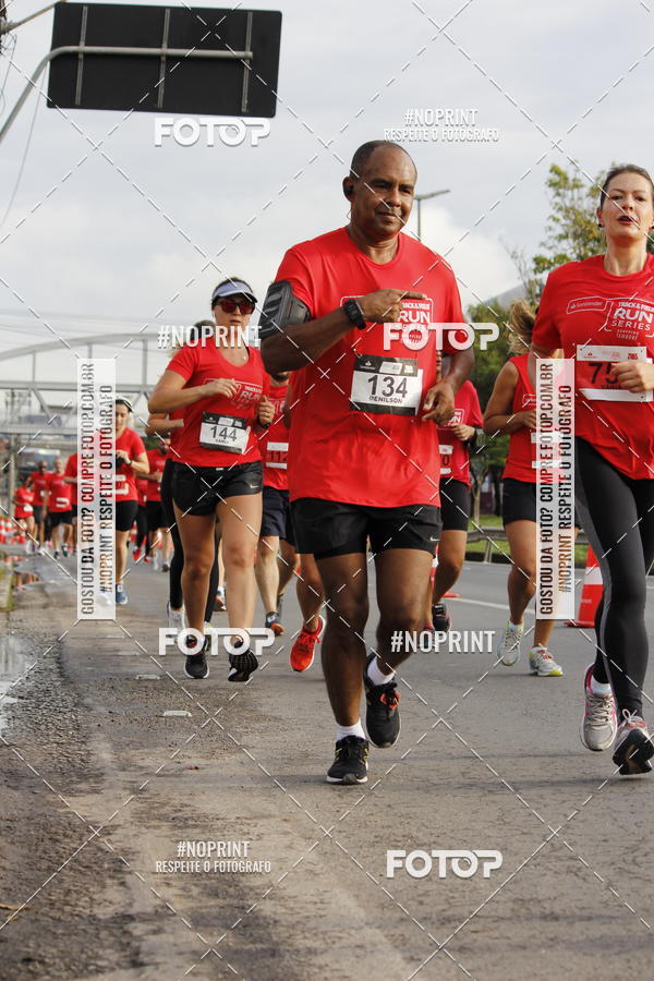 Buy your photos of the eventSantander Track & Field Run Series - Shopping Tambor on Fotop