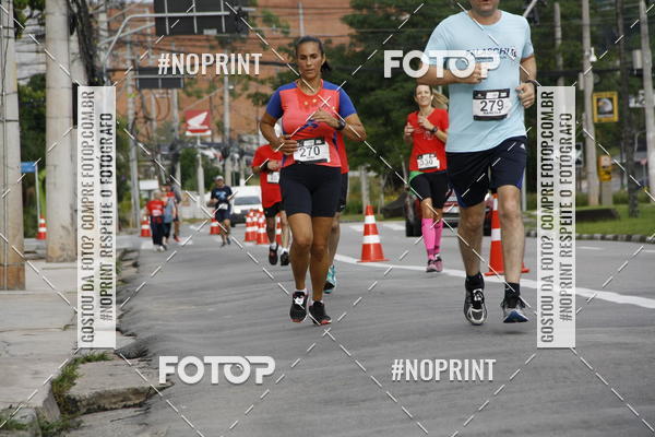 Buy your photos of the eventSantander Track & Field Run Series - Shopping Tambor on Fotop