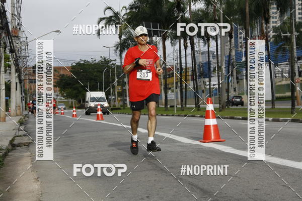 Buy your photos of the eventSantander Track & Field Run Series - Shopping Tambor on Fotop