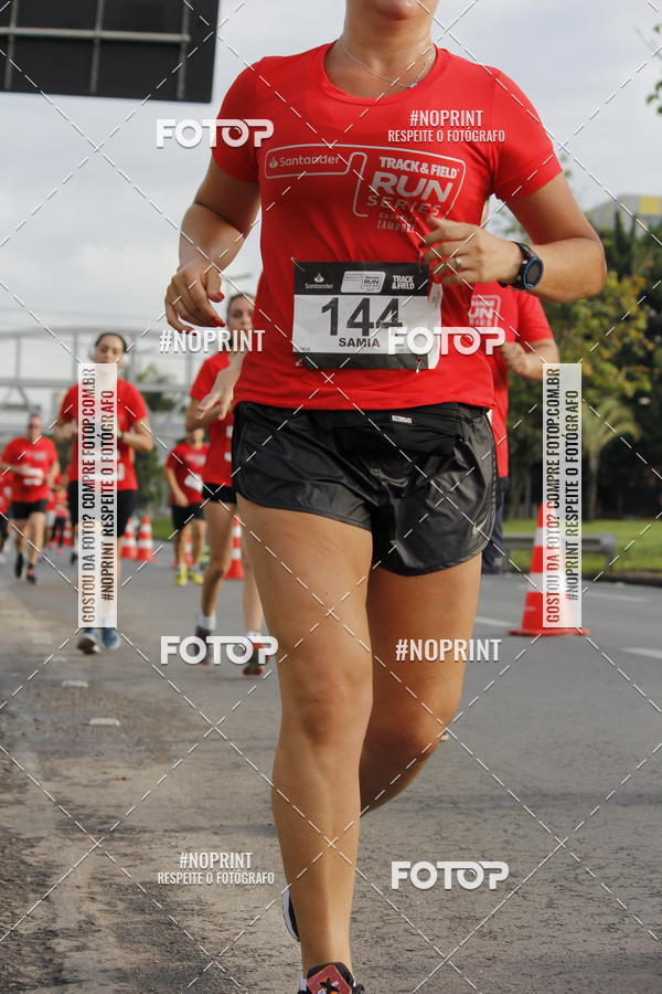 Buy your photos of the eventSantander Track & Field Run Series - Shopping Tambor on Fotop
