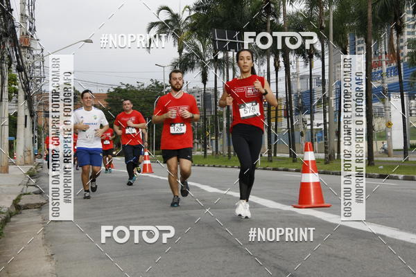 Buy your photos of the eventSantander Track & Field Run Series - Shopping Tambor on Fotop
