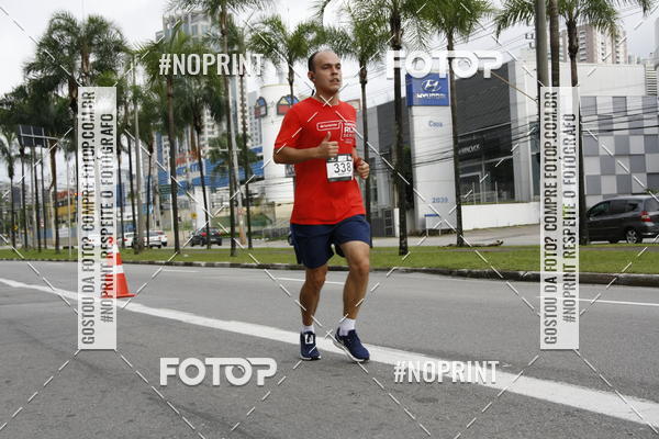 Buy your photos of the eventSantander Track & Field Run Series - Shopping Tambor on Fotop