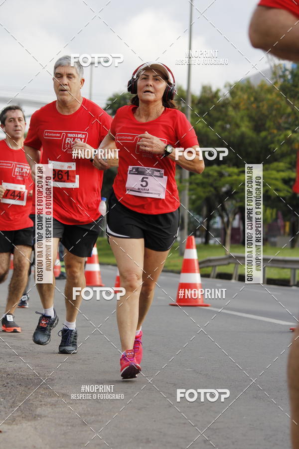Buy your photos of the eventSantander Track & Field Run Series - Shopping Tambor on Fotop