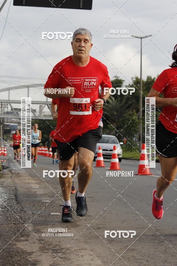 Buy your photos of the eventSantander Track & Field Run Series - Shopping Tambor on Fotop