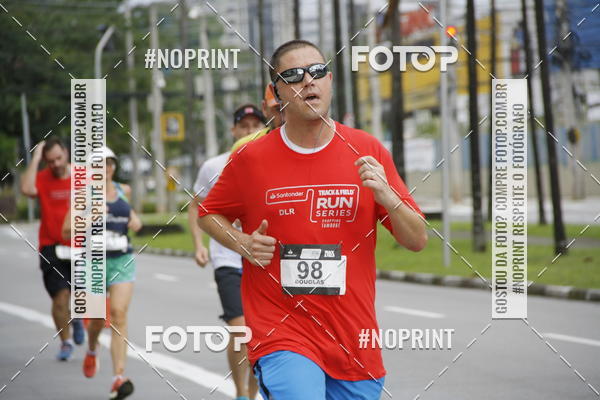 Buy your photos of the eventSantander Track & Field Run Series - Shopping Tambor on Fotop