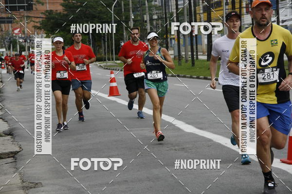 Buy your photos of the eventSantander Track & Field Run Series - Shopping Tambor on Fotop