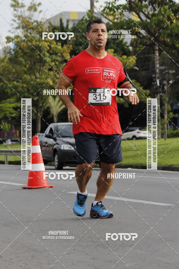 Buy your photos of the eventSantander Track & Field Run Series - Shopping Tambor on Fotop