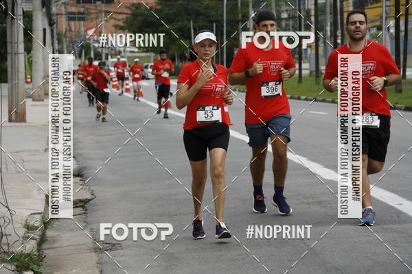 Buy your photos of the eventSantander Track & Field Run Series - Shopping Tambor on Fotop
