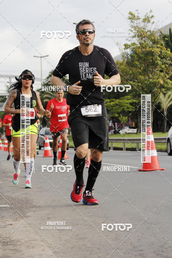 Buy your photos of the eventSantander Track & Field Run Series - Shopping Tambor on Fotop