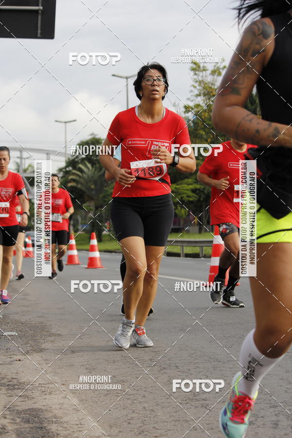 Buy your photos of the eventSantander Track & Field Run Series - Shopping Tambor on Fotop