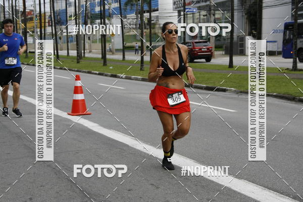 Buy your photos of the eventSantander Track & Field Run Series - Shopping Tambor on Fotop