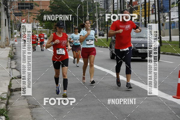 Buy your photos of the eventSantander Track & Field Run Series - Shopping Tambor on Fotop