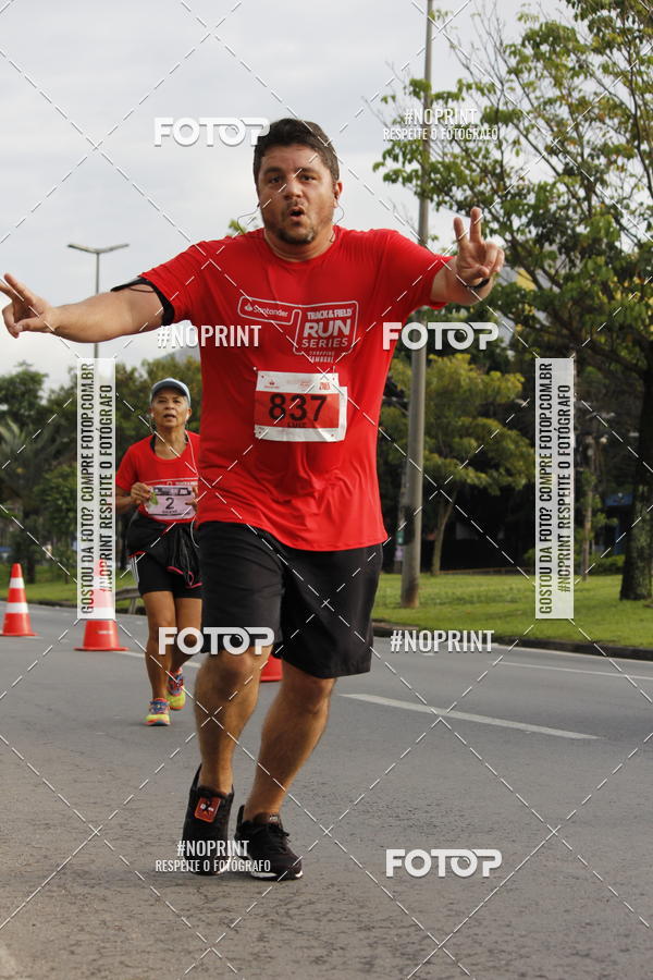 Buy your photos of the eventSantander Track & Field Run Series - Shopping Tambor on Fotop