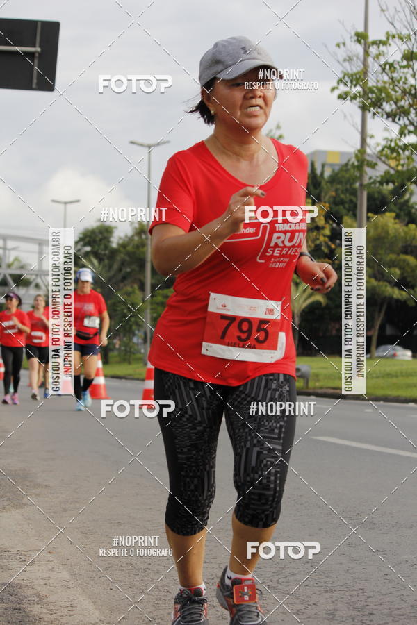 Buy your photos of the eventSantander Track & Field Run Series - Shopping Tambor on Fotop