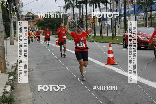 Buy your photos of the eventSantander Track & Field Run Series - Shopping Tambor on Fotop