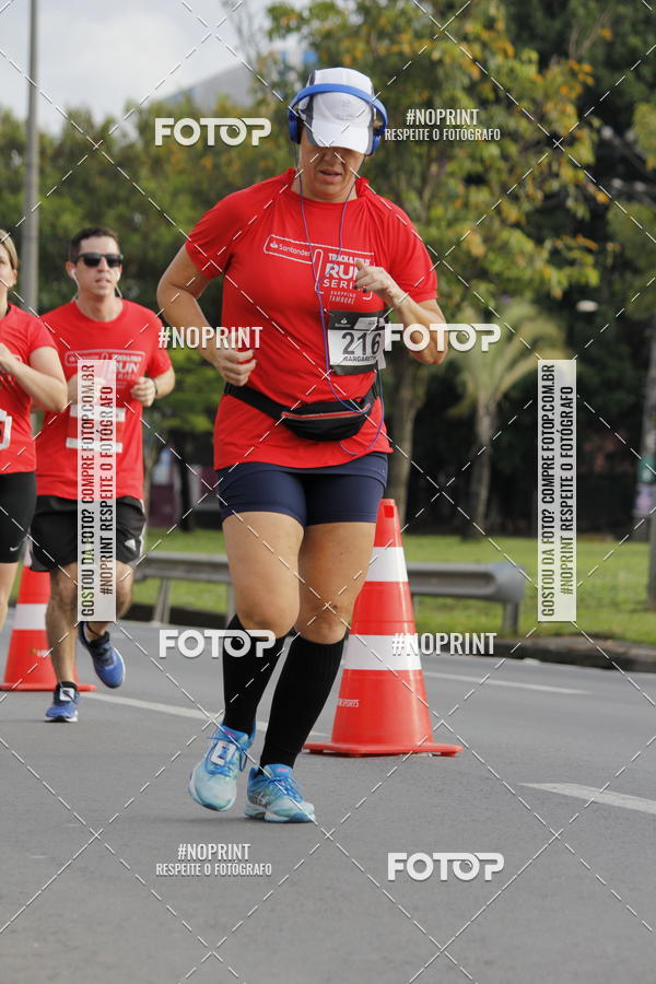 Buy your photos of the eventSantander Track & Field Run Series - Shopping Tambor on Fotop