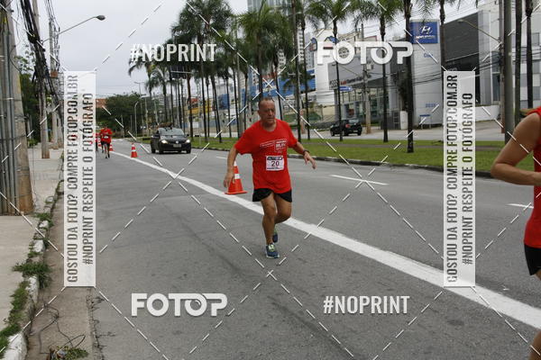 Buy your photos of the eventSantander Track & Field Run Series - Shopping Tambor on Fotop