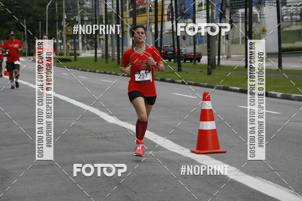 Buy your photos of the eventSantander Track & Field Run Series - Shopping Tambor on Fotop