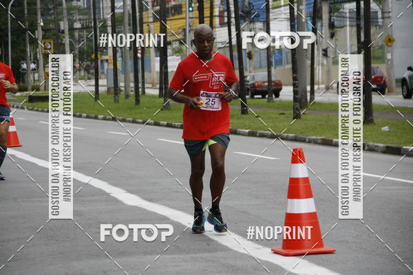 Buy your photos of the eventSantander Track & Field Run Series - Shopping Tambor on Fotop