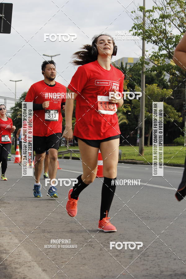 Buy your photos of the eventSantander Track & Field Run Series - Shopping Tambor on Fotop