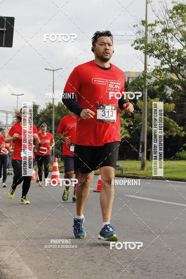 Buy your photos of the eventSantander Track & Field Run Series - Shopping Tambor on Fotop