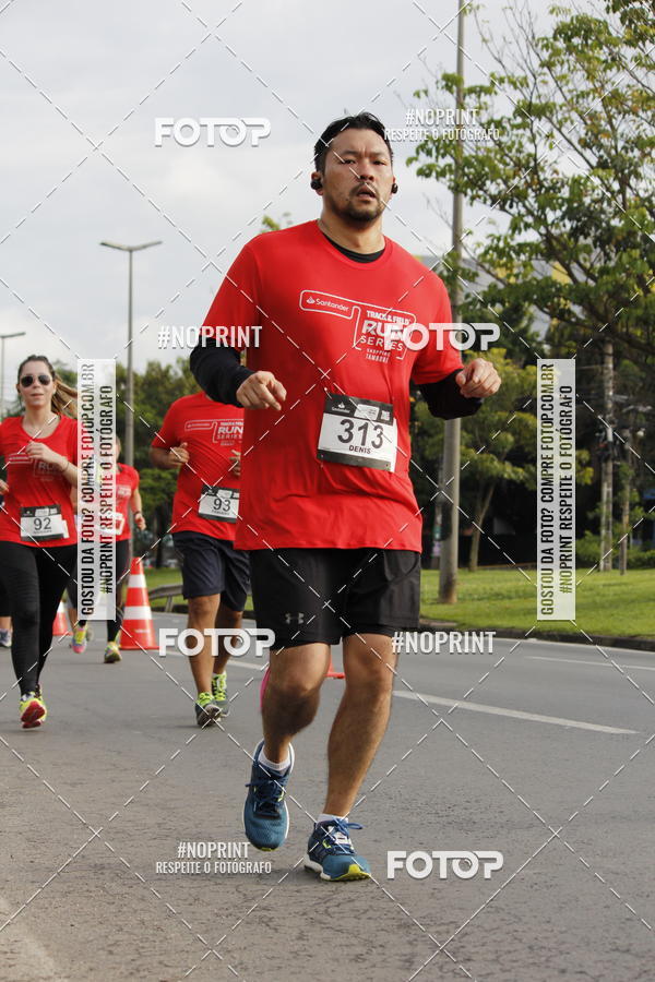 Buy your photos of the eventSantander Track & Field Run Series - Shopping Tambor on Fotop