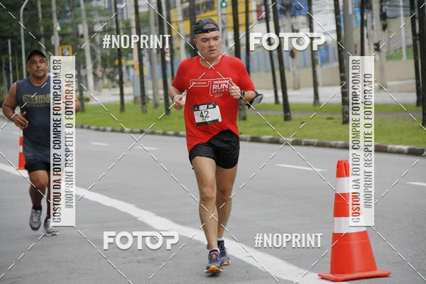 Buy your photos of the eventSantander Track & Field Run Series - Shopping Tambor on Fotop