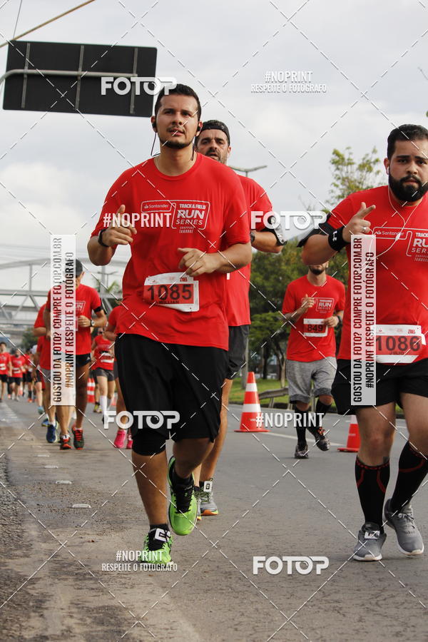 Buy your photos of the eventSantander Track & Field Run Series - Shopping Tambor on Fotop