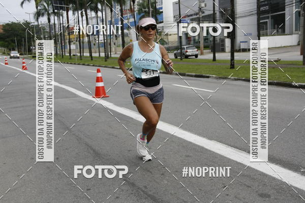 Buy your photos of the eventSantander Track & Field Run Series - Shopping Tambor on Fotop