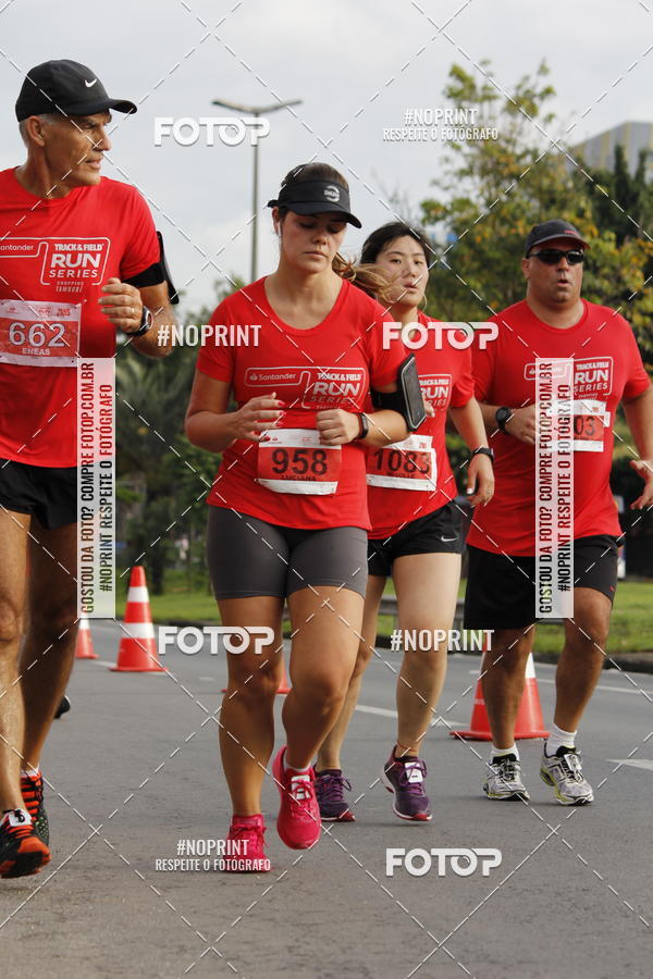 Buy your photos of the eventSantander Track & Field Run Series - Shopping Tambor on Fotop
