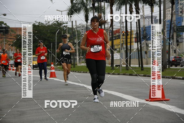 Buy your photos of the eventSantander Track & Field Run Series - Shopping Tambor on Fotop