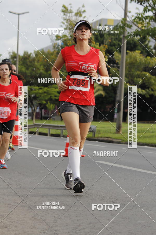 Buy your photos of the eventSantander Track & Field Run Series - Shopping Tambor on Fotop