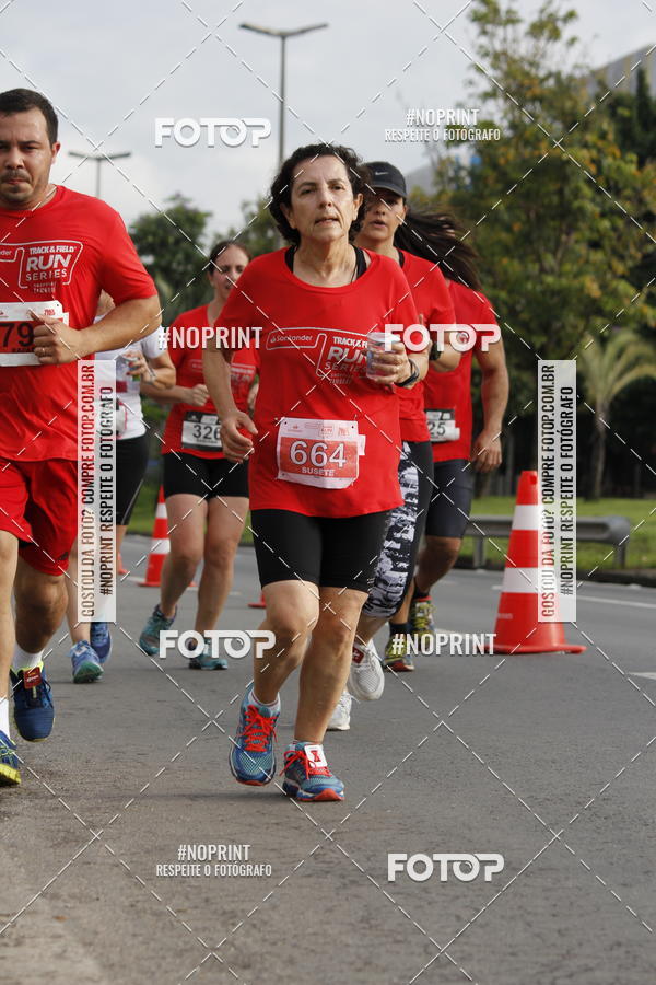 Buy your photos of the eventSantander Track & Field Run Series - Shopping Tambor on Fotop