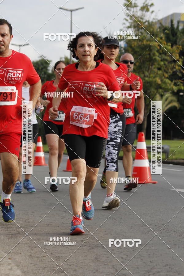 Buy your photos of the eventSantander Track & Field Run Series - Shopping Tambor on Fotop