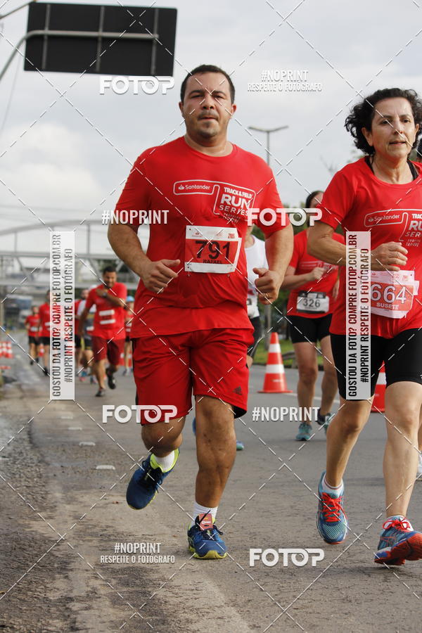 Buy your photos of the eventSantander Track & Field Run Series - Shopping Tambor on Fotop
