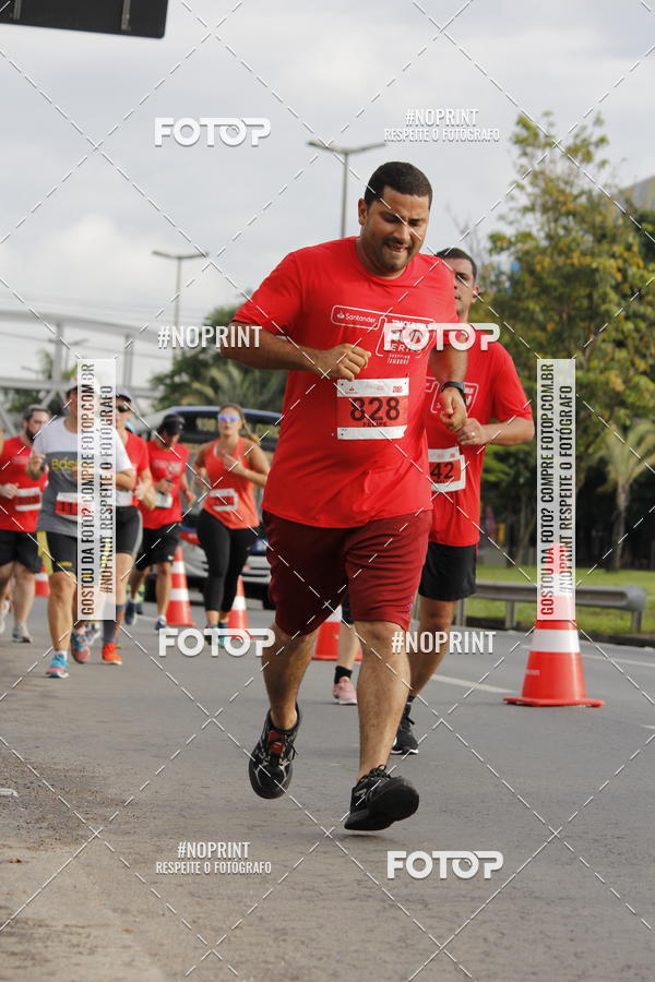 Buy your photos of the eventSantander Track & Field Run Series - Shopping Tambor on Fotop
