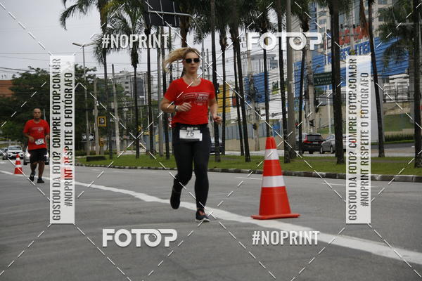Buy your photos of the eventSantander Track & Field Run Series - Shopping Tambor on Fotop