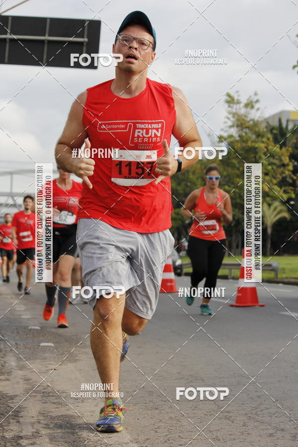 Buy your photos of the eventSantander Track & Field Run Series - Shopping Tambor on Fotop