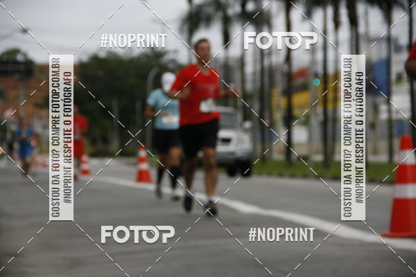 Buy your photos of the eventSantander Track & Field Run Series - Shopping Tambor on Fotop