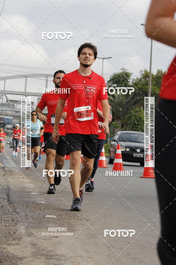Buy your photos of the eventSantander Track & Field Run Series - Shopping Tambor on Fotop