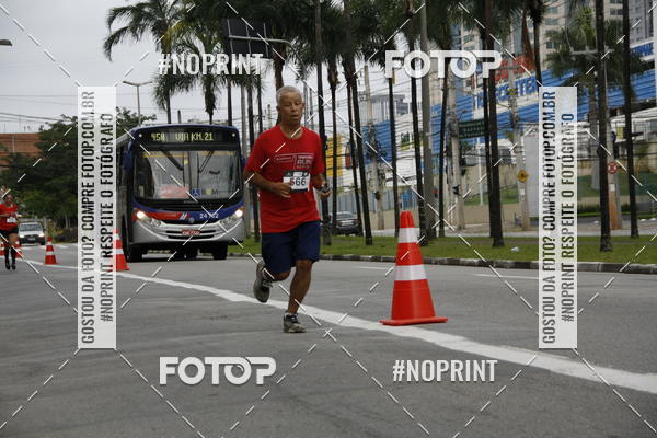 Buy your photos of the eventSantander Track & Field Run Series - Shopping Tambor on Fotop